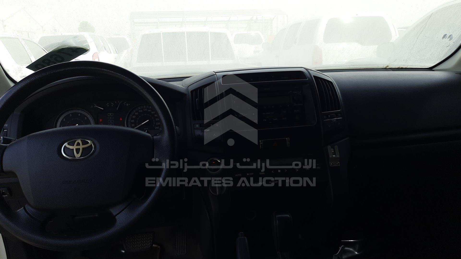 2011 TOYOTA LAND CRUISER VIN: JTMDU09J0B4034839