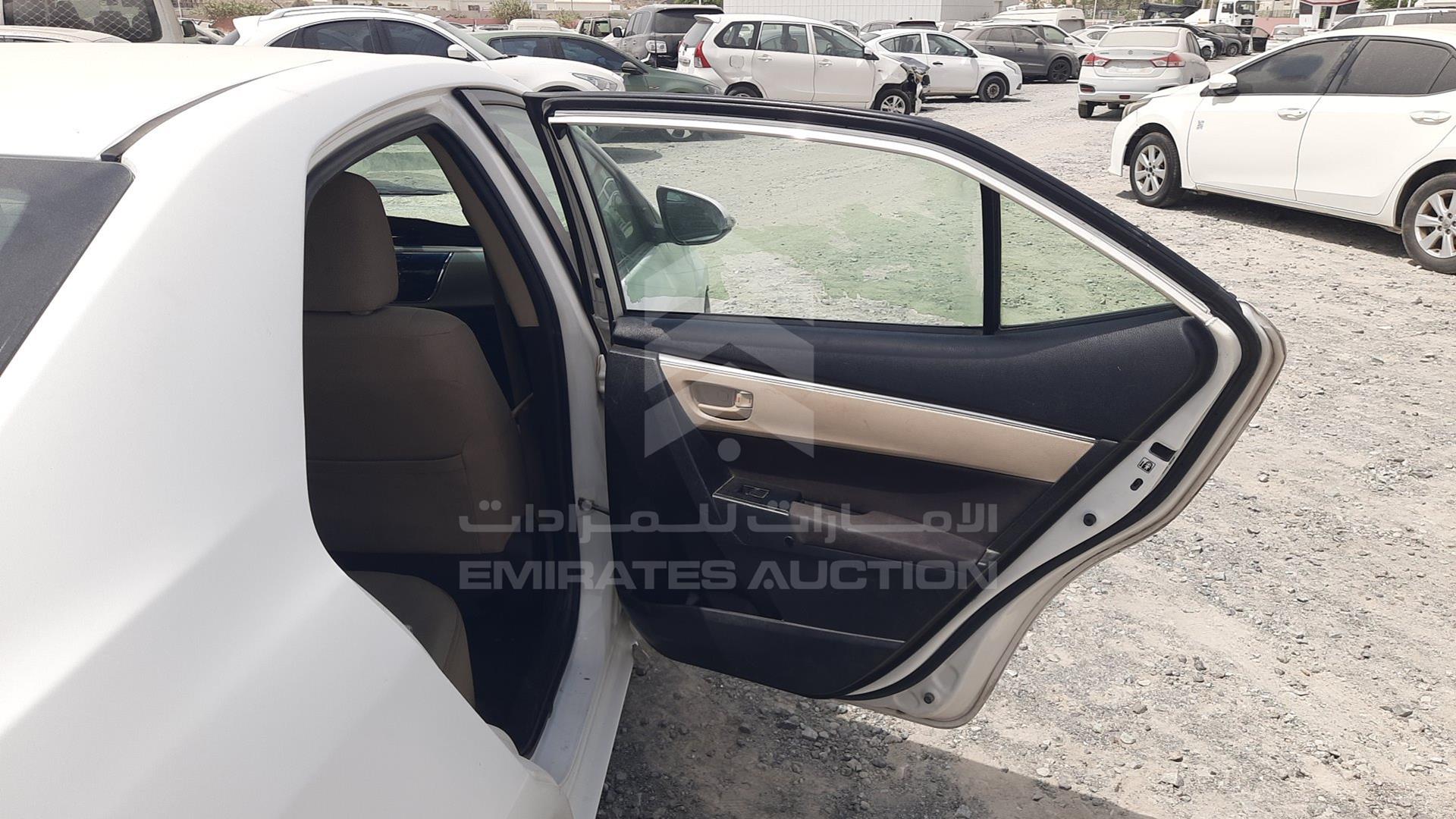 2015 TOYOTA COROLLA VIN: RKLBB9HE0F5140457