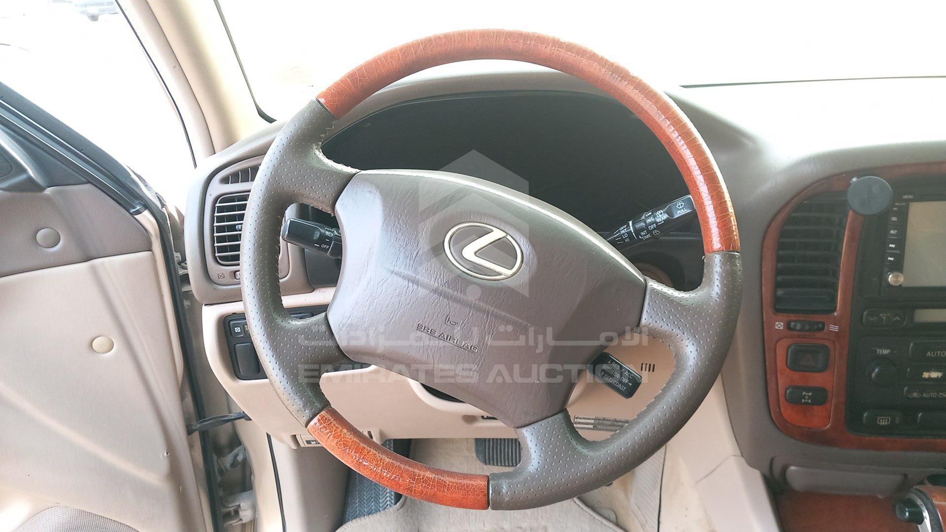 2001 LEXUS LX 470 VIN: JTJHT00W913508303