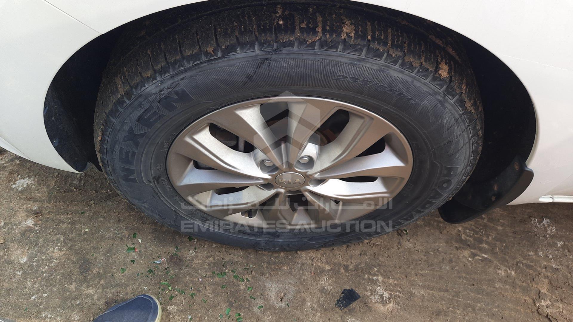 2020 KIA CARNIVAL VIN: KNAMB8125L6645493