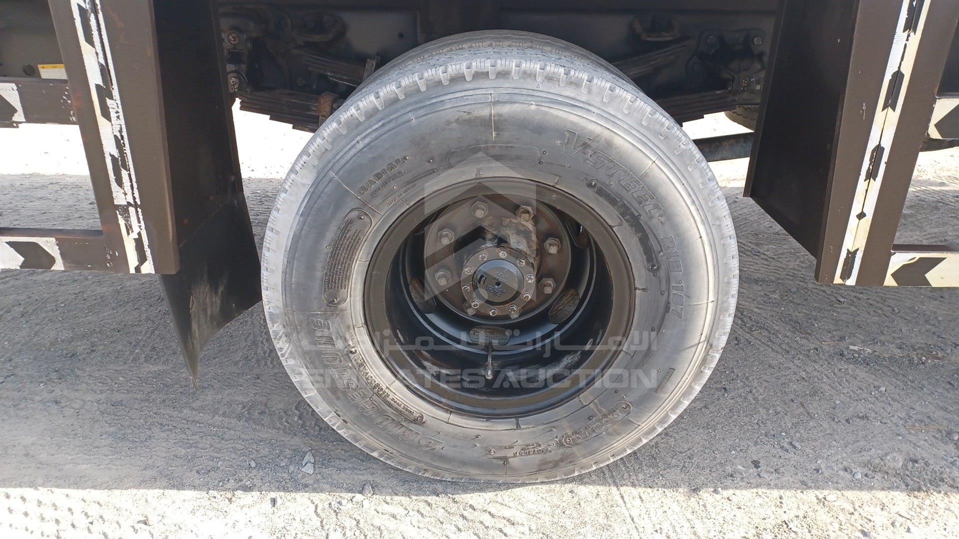 2011 HINO 500 VIN: JHDFG1JP1B1S18435