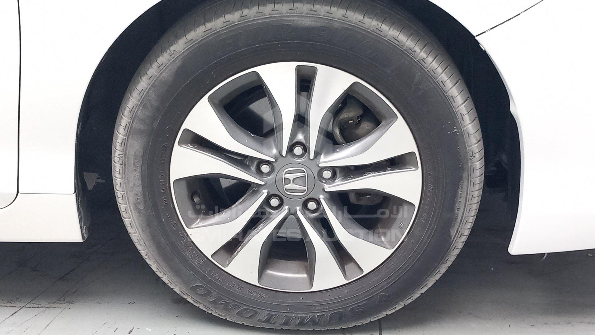2015 HONDA ACCORD VIN: LUCCR2621F3401728