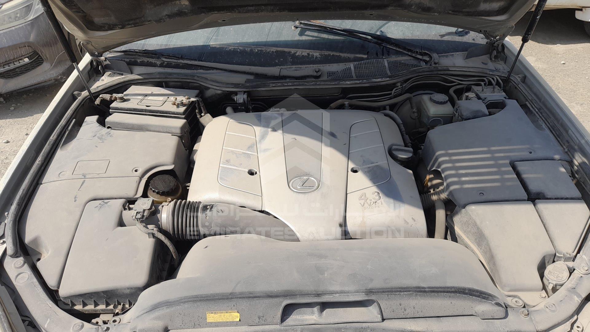 2001 LEXUS LS 430 VIN: JTHBN30F410042557