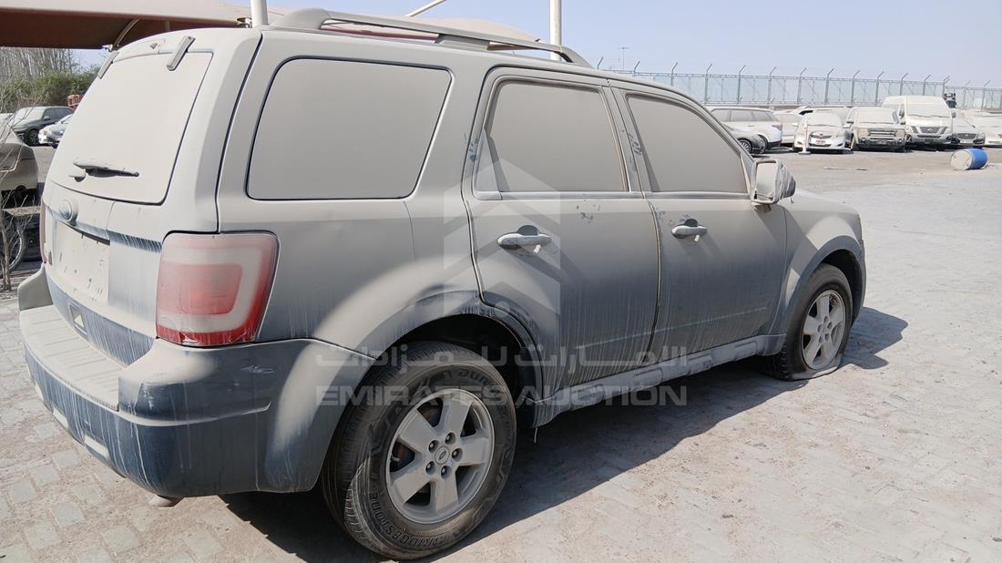 فورد اسكيب 2012 — الزاوية الخلفية اليمنى — صورة 8