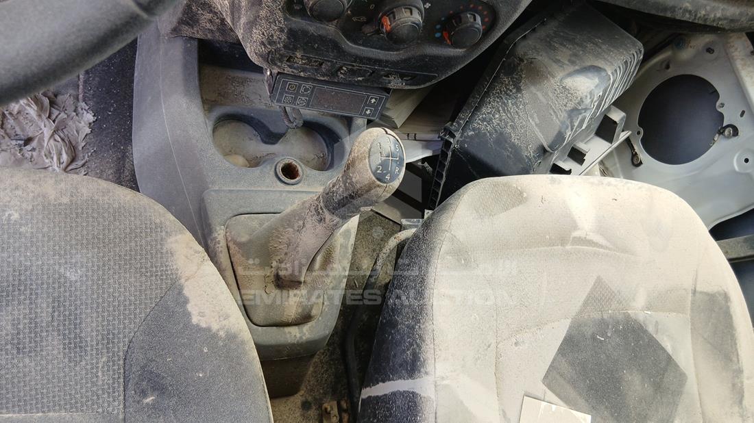 2020 Renault Dokker — Gear View — Photo 16