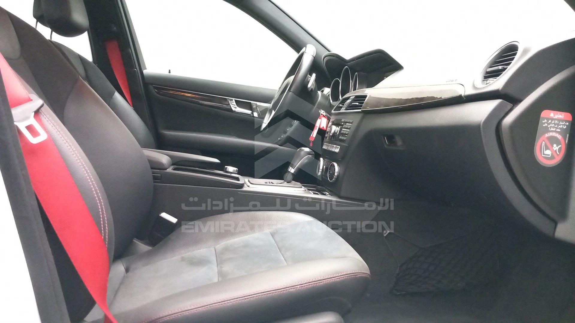 2014 MERCEDES C200 VIN: WDDGF4JB1EA902927