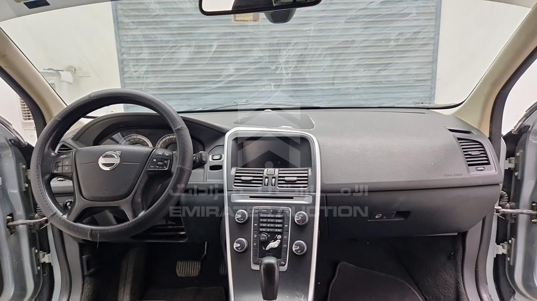 2011 Volvo XC 60 — Full Dashboard View — Photo 18