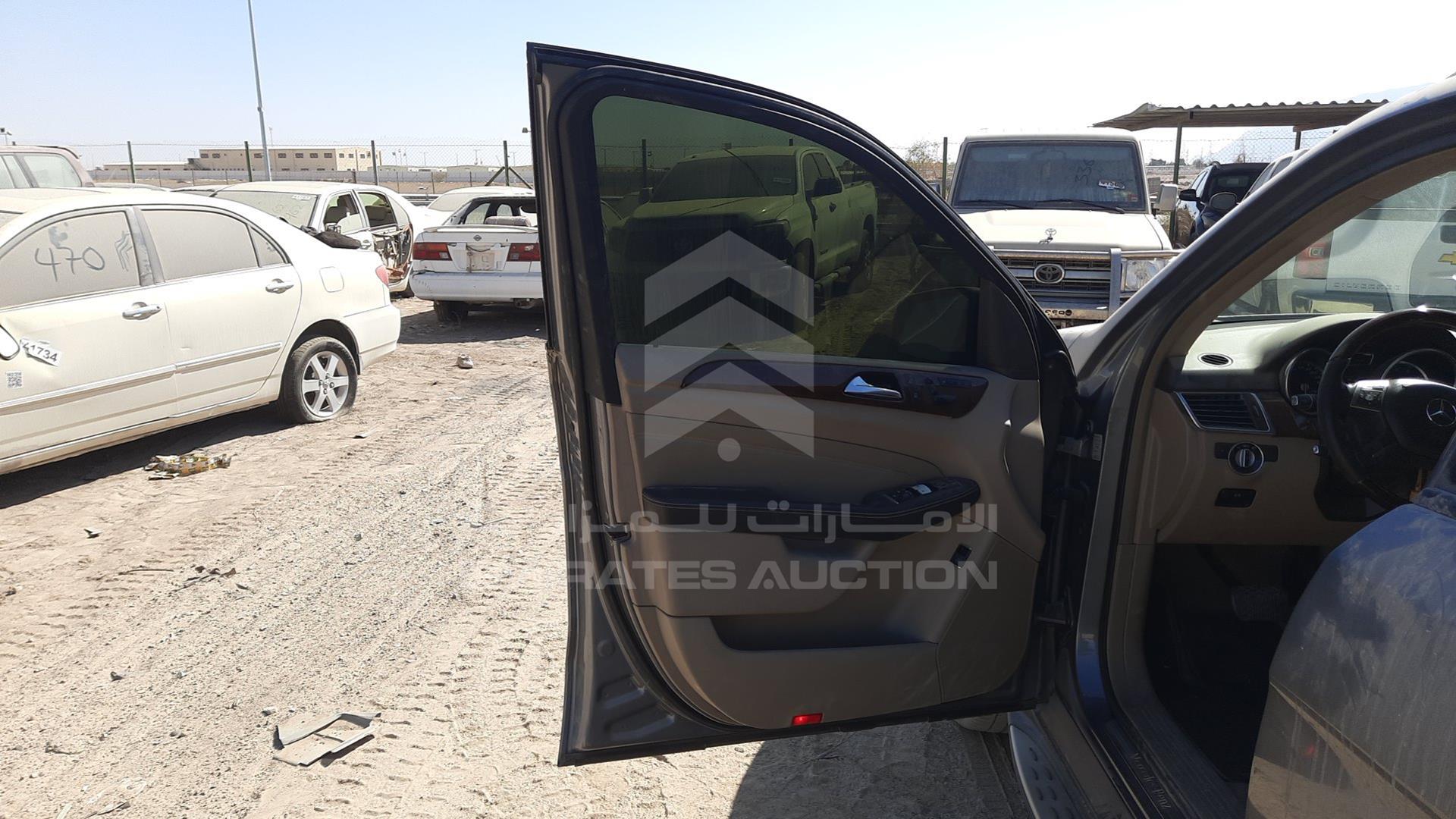 0 MERCEDES ML 500 VIN: WDCDA7DB7DA123811