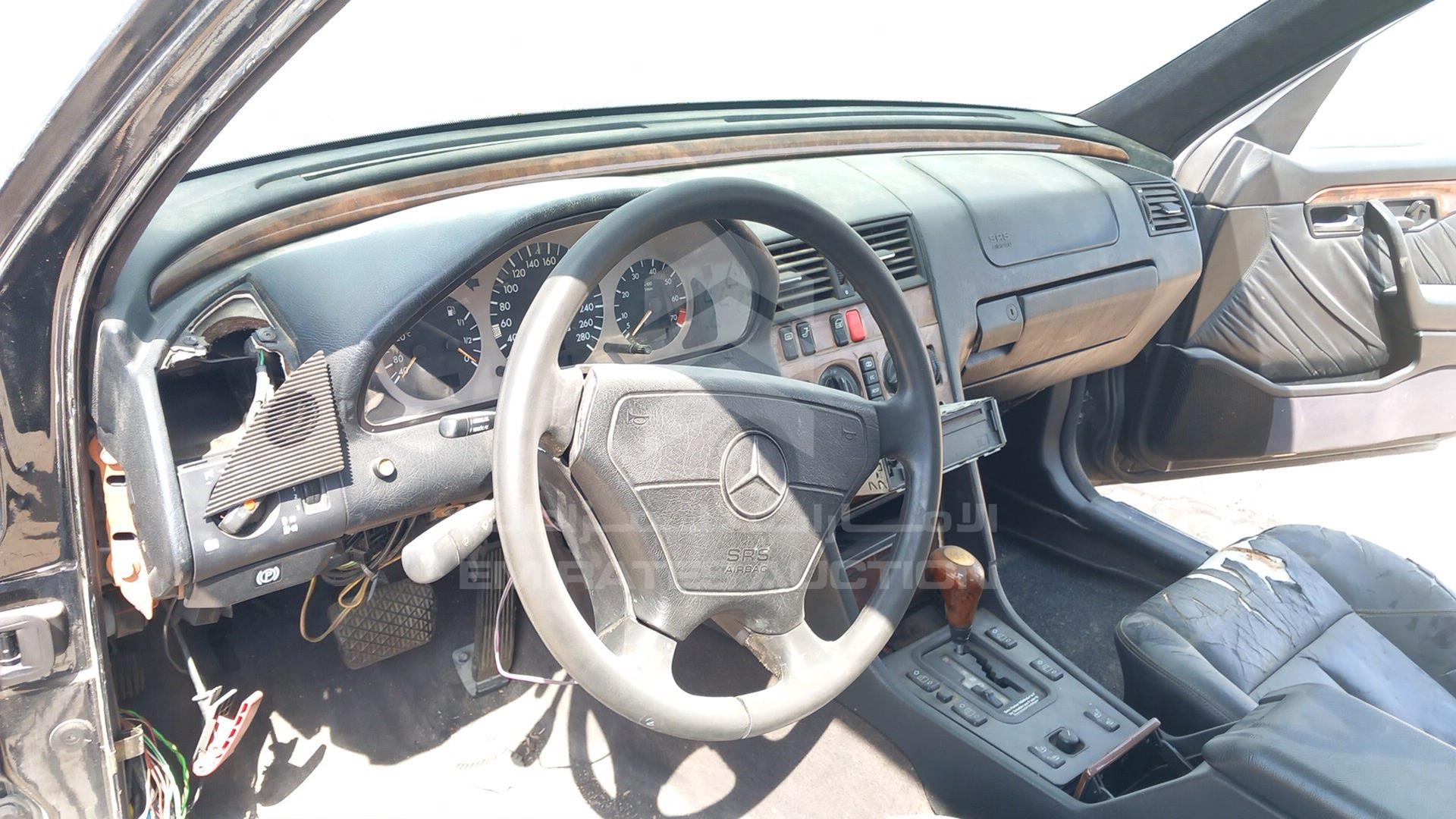 1998 MERCEDES 36 C VIN: WDB2020281F293704