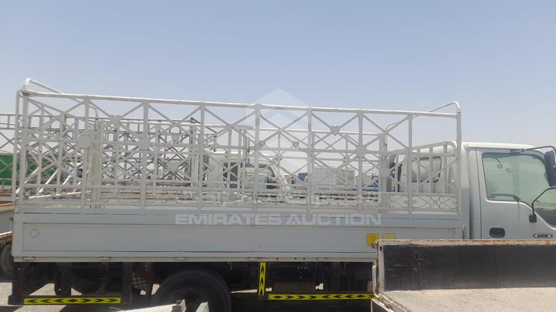 JAAKP34G987P20999 Auction: EmiratesAuction Lot: 409144 JAAKP34G987P20999 Isuzu NPR 2008 WHITE Photo 19