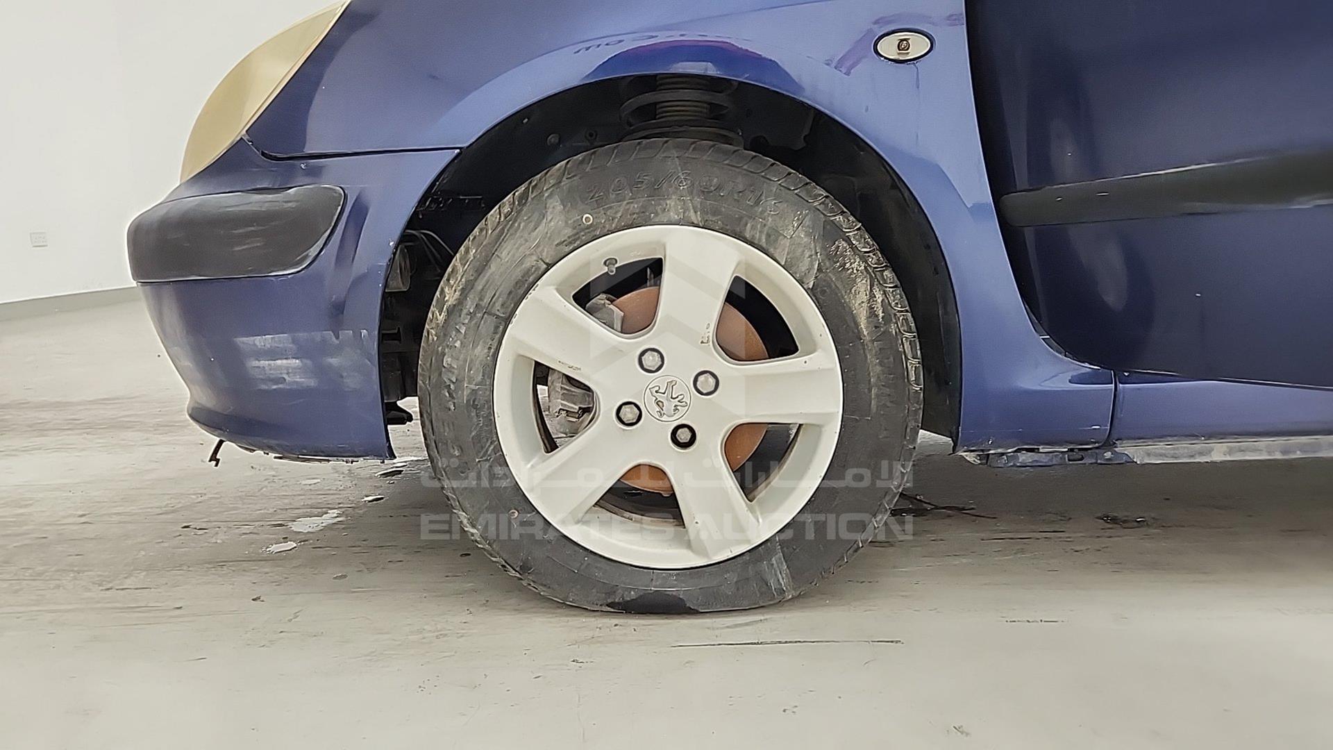 2002 PEUGEOT 307 VIN: VF33CNFUE82350356