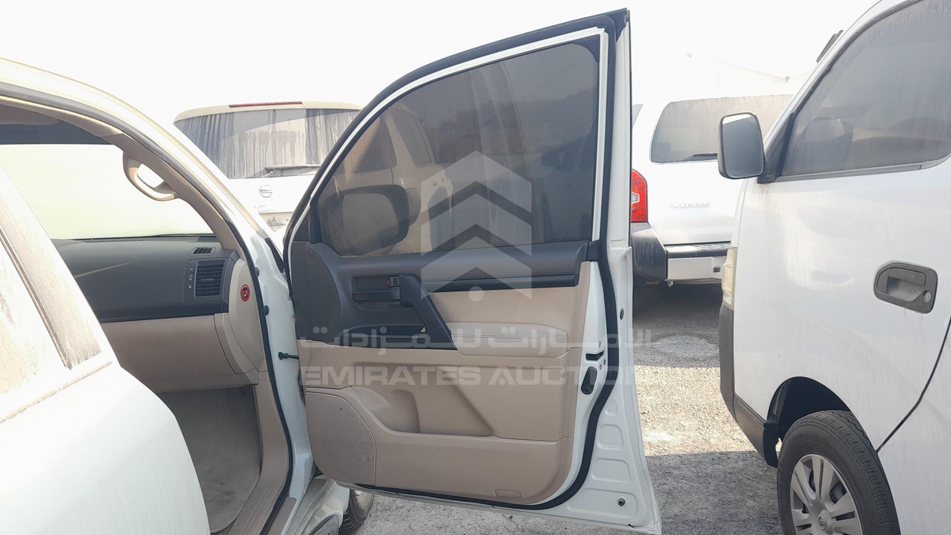 2014 TOYOTA LAND CRUISER VIN: JTMDU09J2E4094514