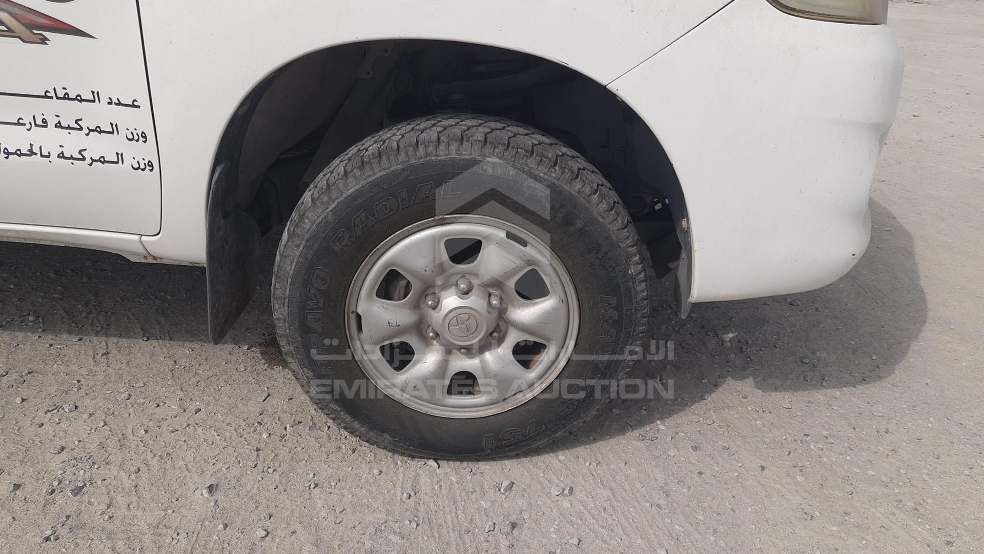 2014 TOYOTA HILUX VIN: MR0FX22G3E1396570