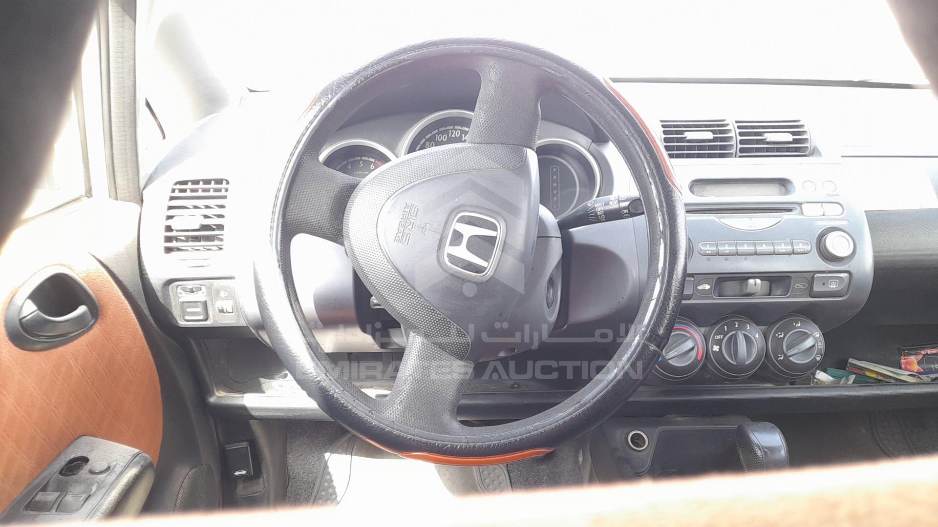 2004 HONDA JAZZ VIN: JHMGD18674S400163