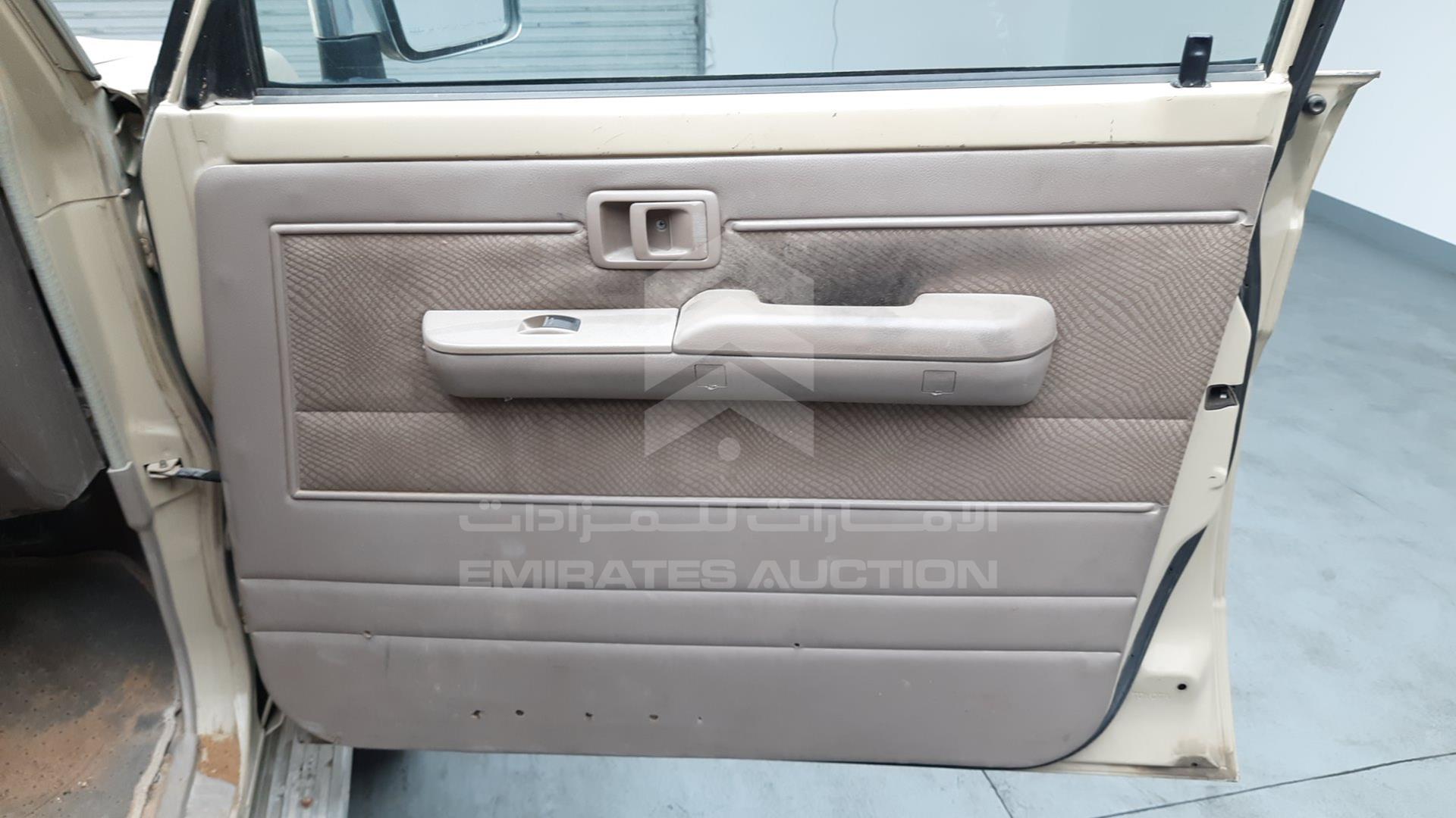 2013 TOYOTA LAND CRUISER VIN: JTFBU71J3D4702655