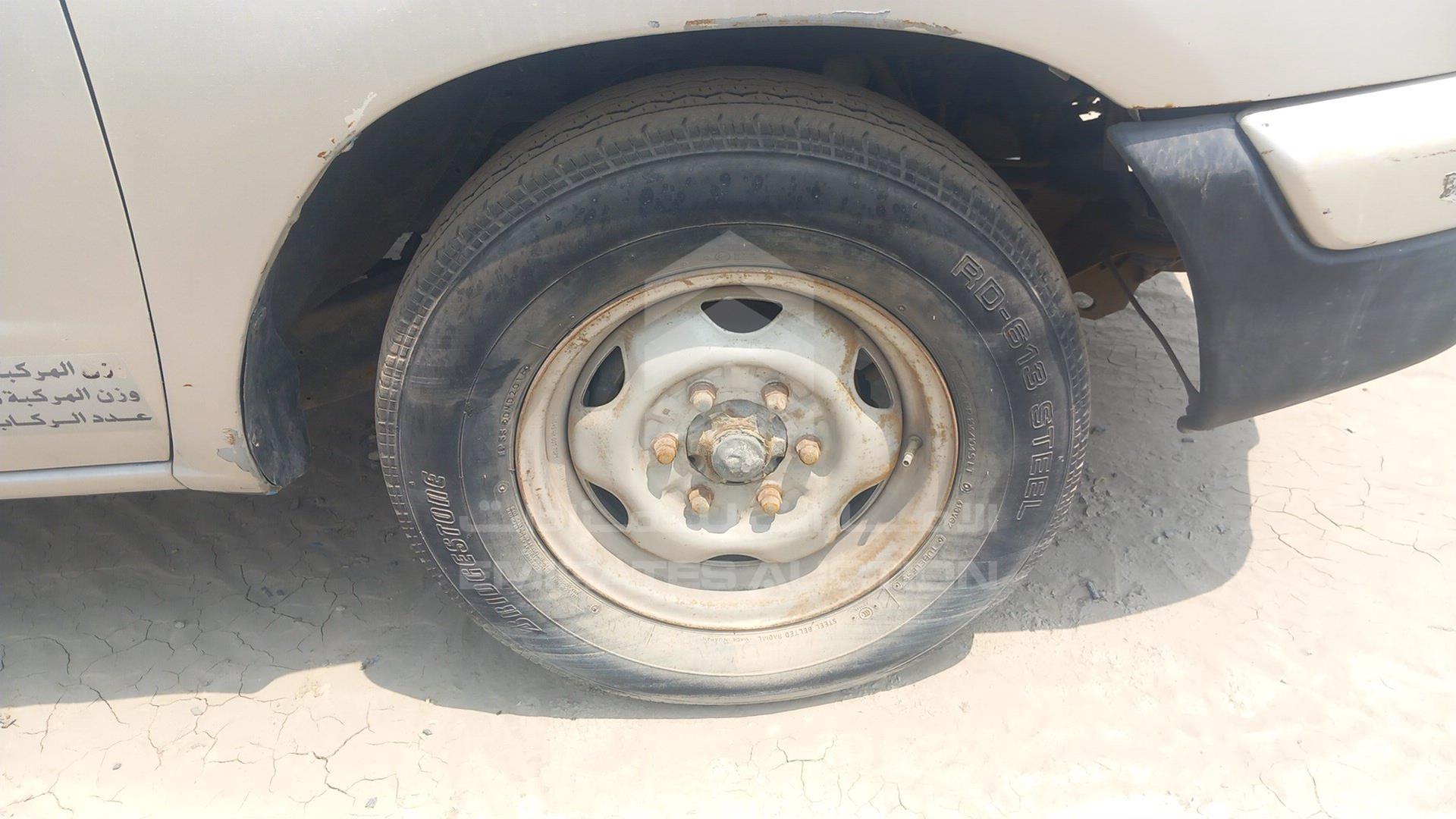2004 NISSAN 2400 VIN: JN6DD23S14X156153