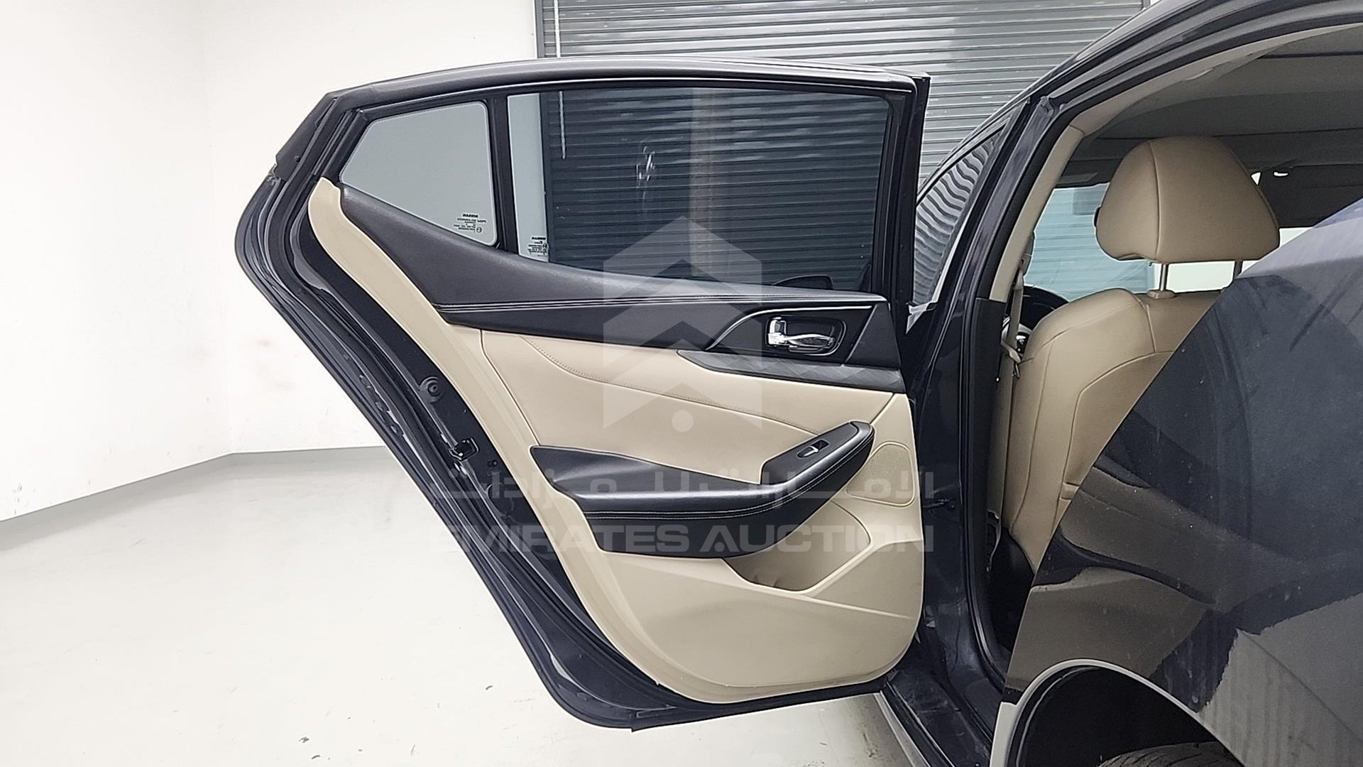 2018 NISSAN MAXIMA VIN: 1N4AA6AP2JC381064