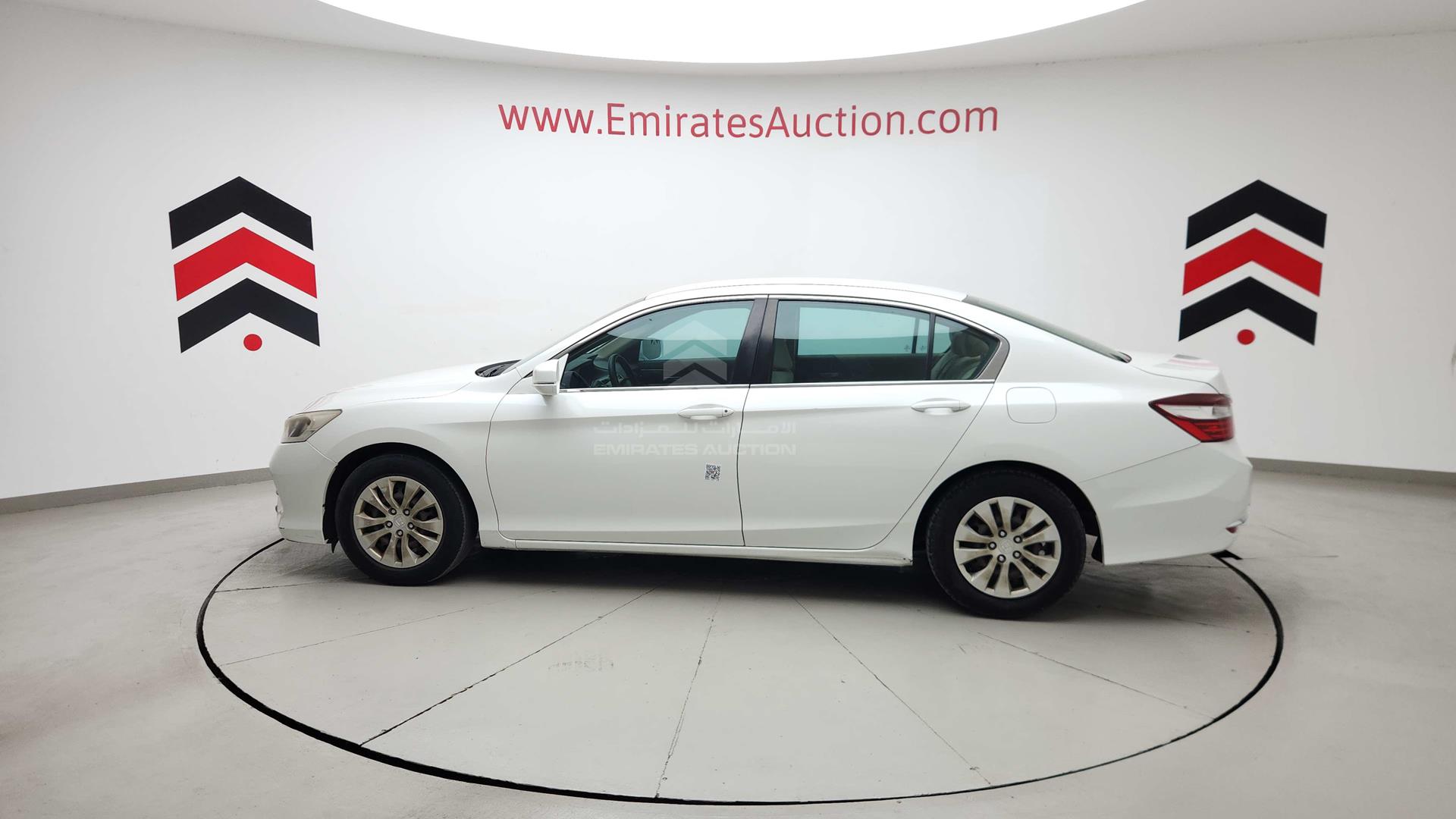 2017 HONDA ACCORD VIN: 1HGCR261XHA618318