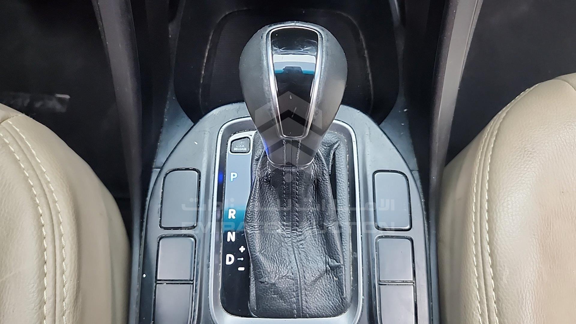 2014 HYUNDAI SANTA FE VIN: KMHSN81E5EU030447