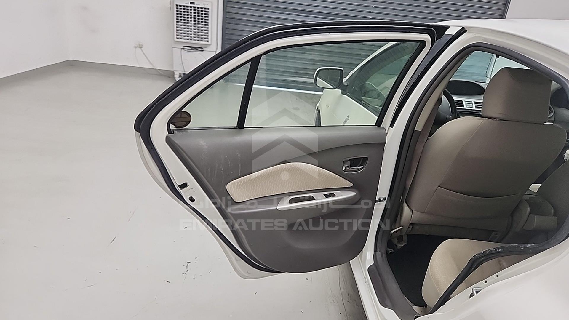 2011 TOYOTA YARIS VIN: JTDBW9231B1207786