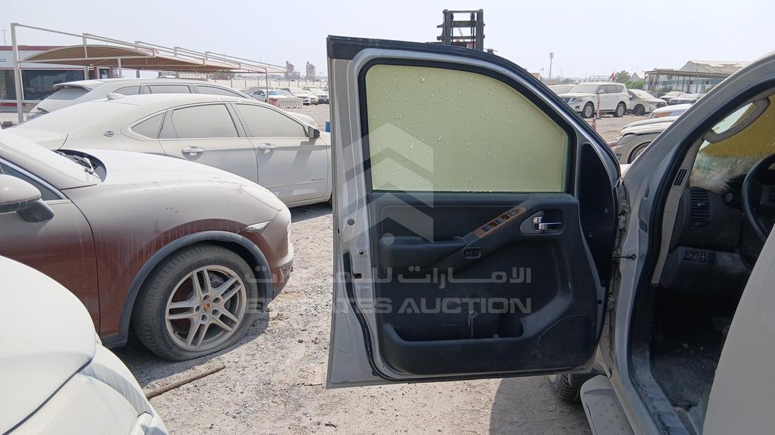 نيسان باث فايندر 2006 — الباب الأمامي الأيسر — صورة 10