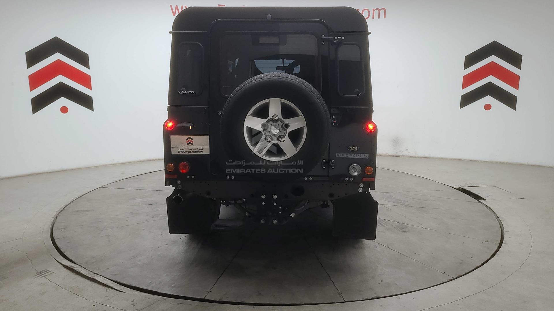 2013 LAND ROVER DEFENDER VIN: SALLDHMR8DA441729