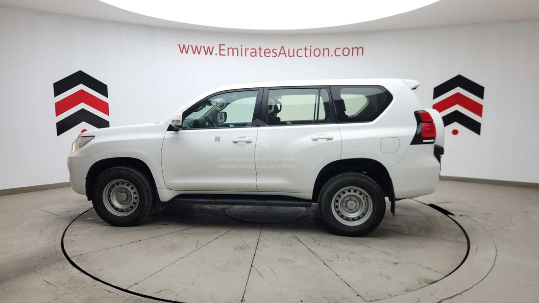 2020 Toyota Prado — Left Full View — Photo 38