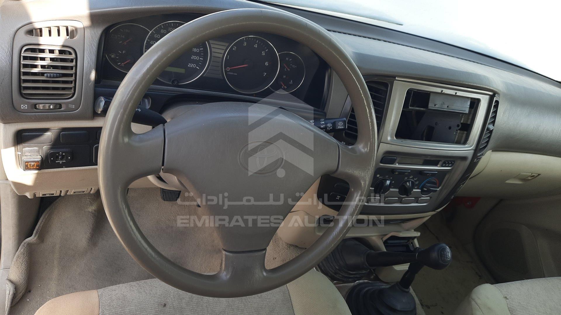 2007 TOYOTA LAND CRUISER VIN: JTGHJ09J477006870
