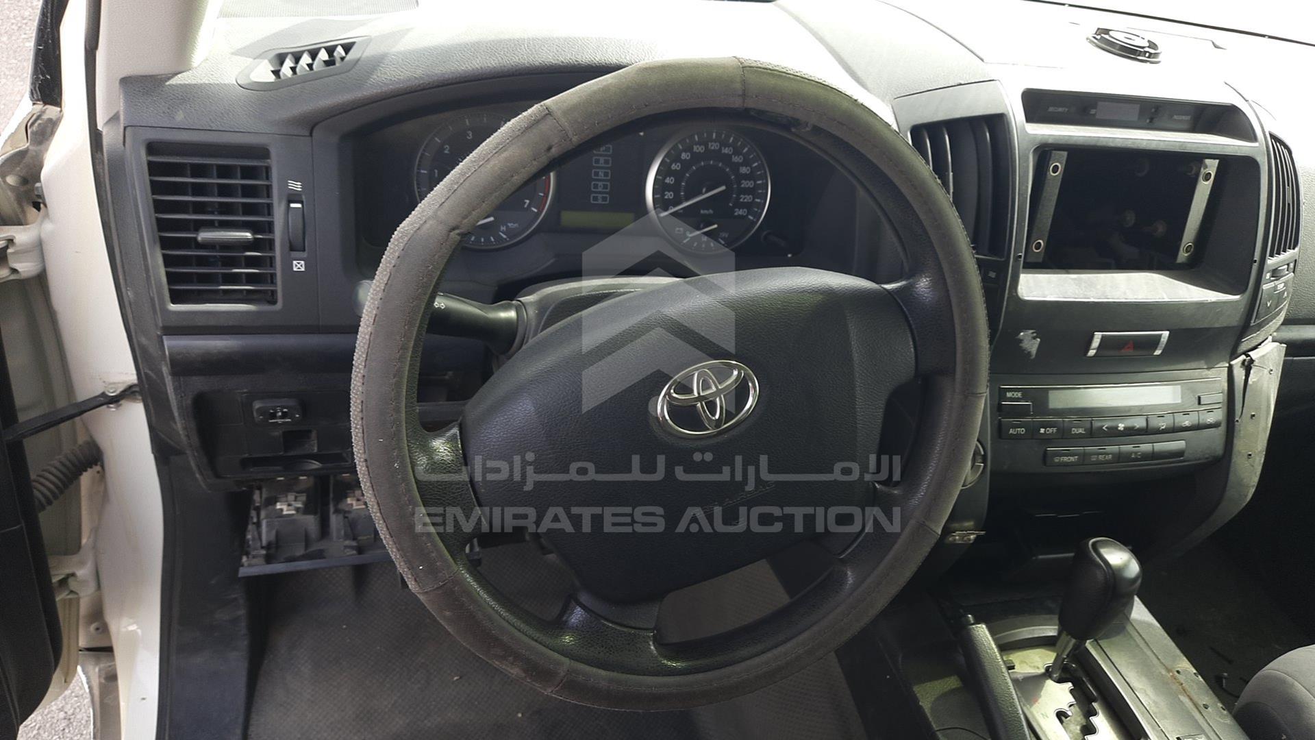 2011 TOYOTA LAND CRUISER VIN: JTMDU09J3B4033748