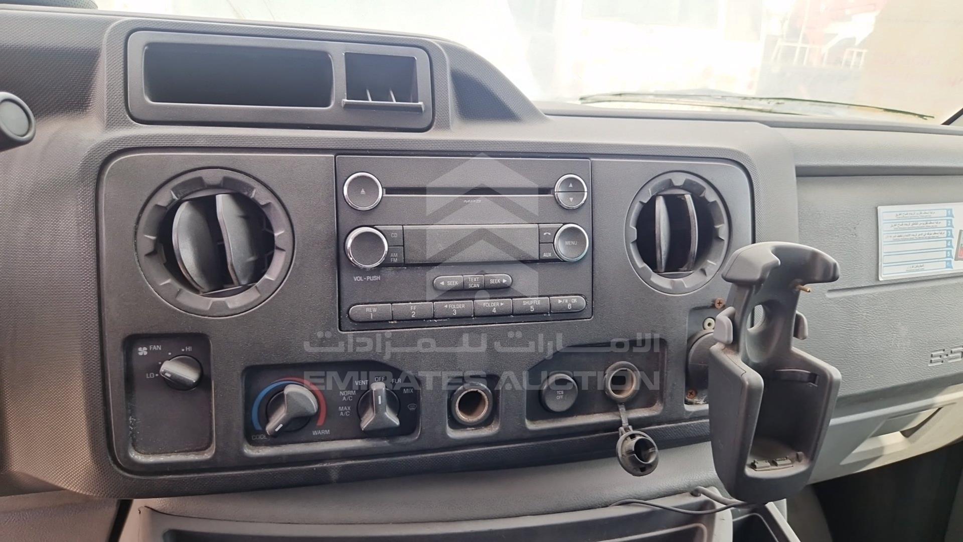 2014 FORD E 350 VIN: 1FDSS3EL0EDA84887