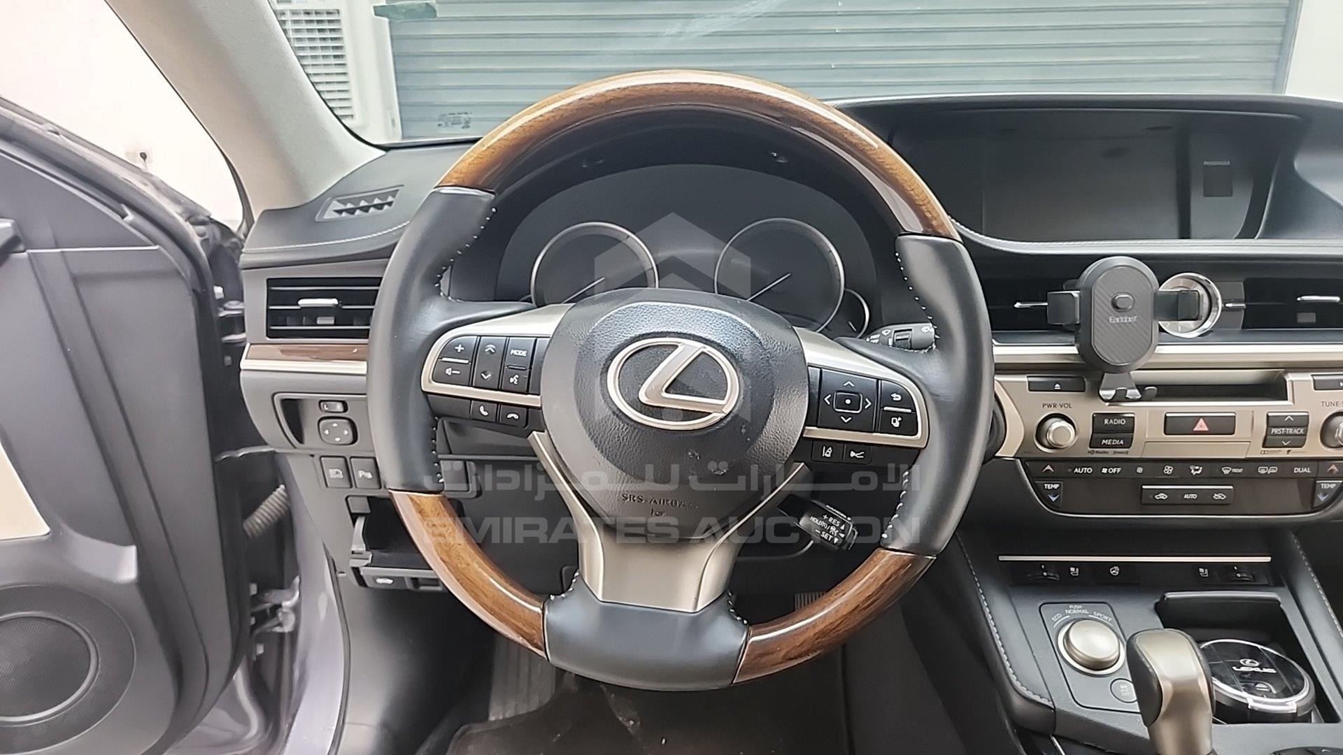 2016 LEXUS ES 350 VIN: 58ABK1GG0GU018260