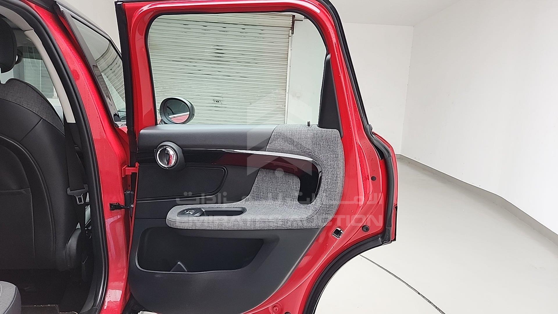 2019 MINI COOPER COUNTRYMAN VIN: WMWYS3A04K3F93084