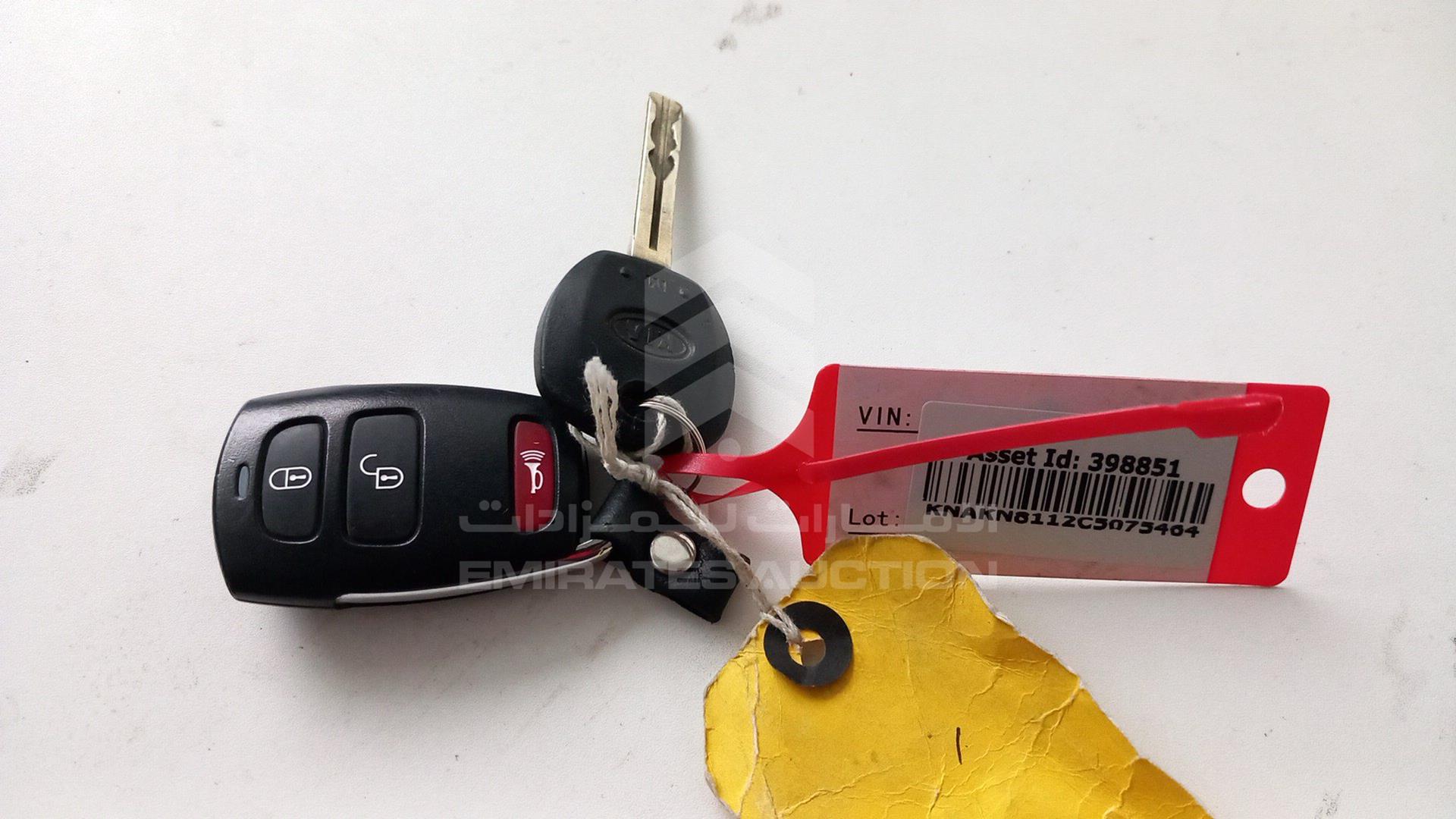 2012 KIA MOHAVE VIN: KNAKN8112C5075464