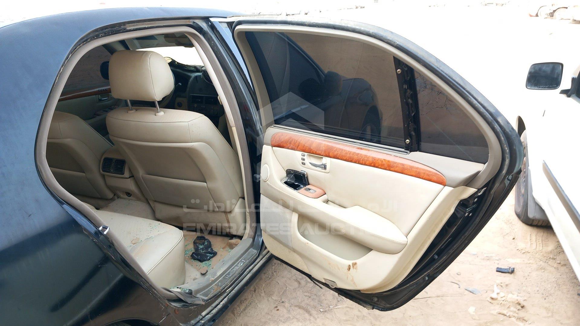 2004 LEXUS LS 430 VIN: JTHBN36F040128217