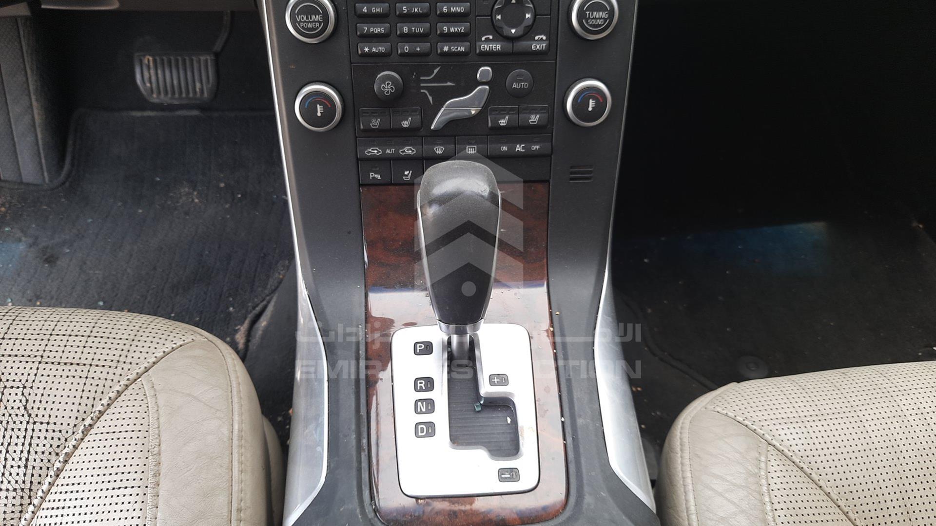 2010 VOLVO S 80 VIN: YV1AS6053A1127537