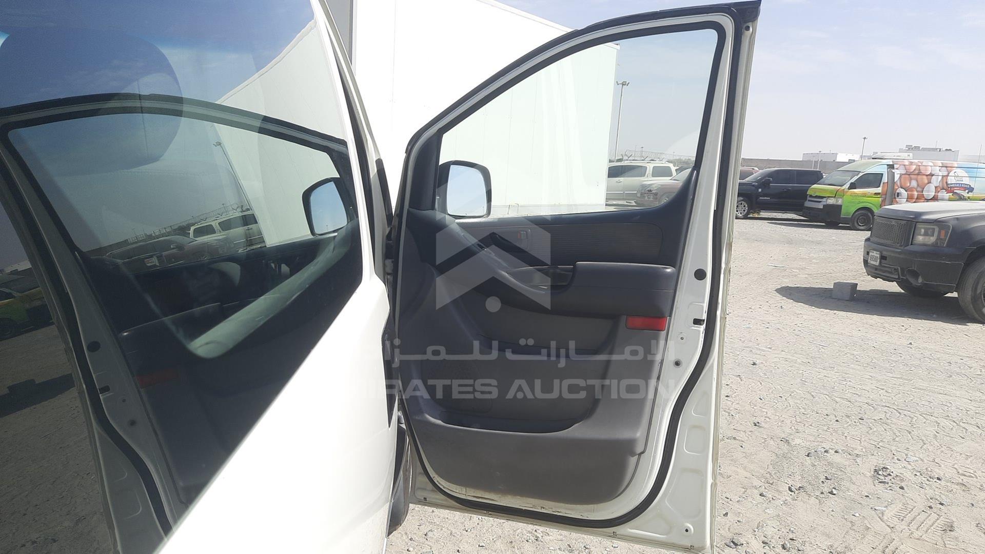2012 HYUNDAI H1 VIN: KMJWA37R6CU402156