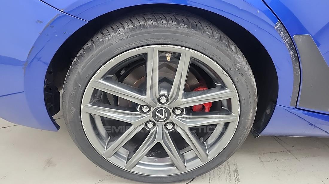 2015 Lexus IS 350 — Rear Right Tyre — Photo 35