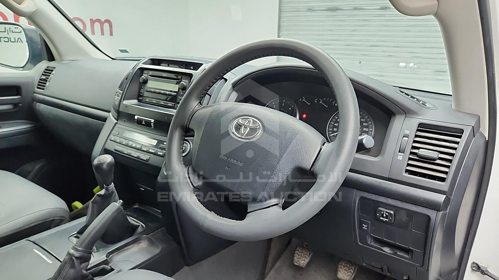 2014 TOYOTA LC 200 VIN: JTMHV09J404134910