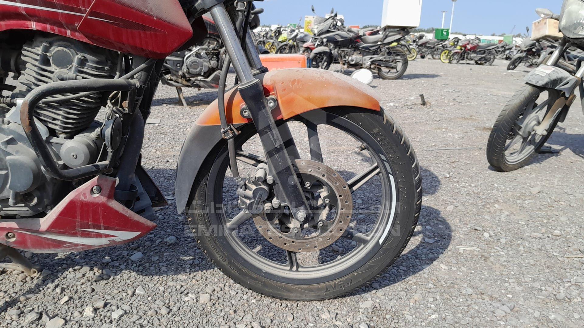 0 BAJAJ PULSAR VIN: MD2A11CX3LCE56607