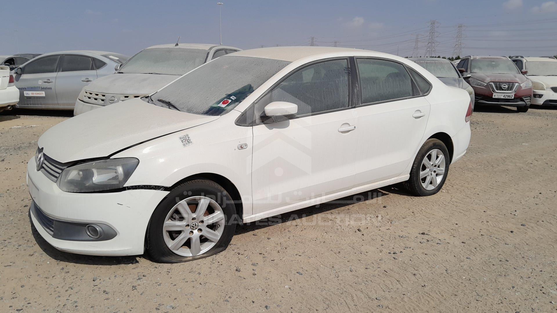 2014 VOLKSWAGEN POLO VIN: WVWBC2A72ET010056