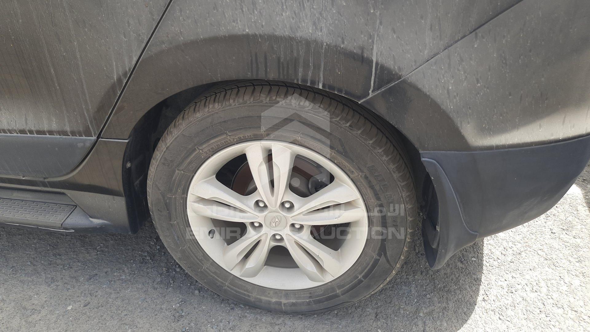 2013 HYUNDAI TUCSON VIN: KMHJT81B5DU649653