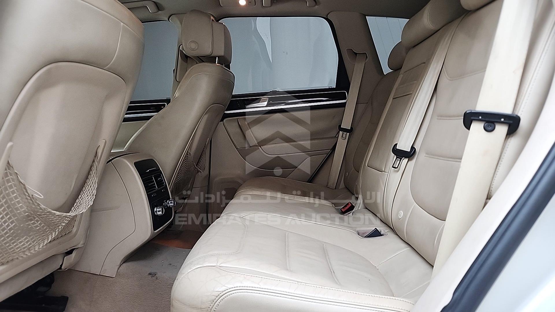 2012 VOLKSWAGEN TOUAREG VIN: WVGBC27P0CD000121