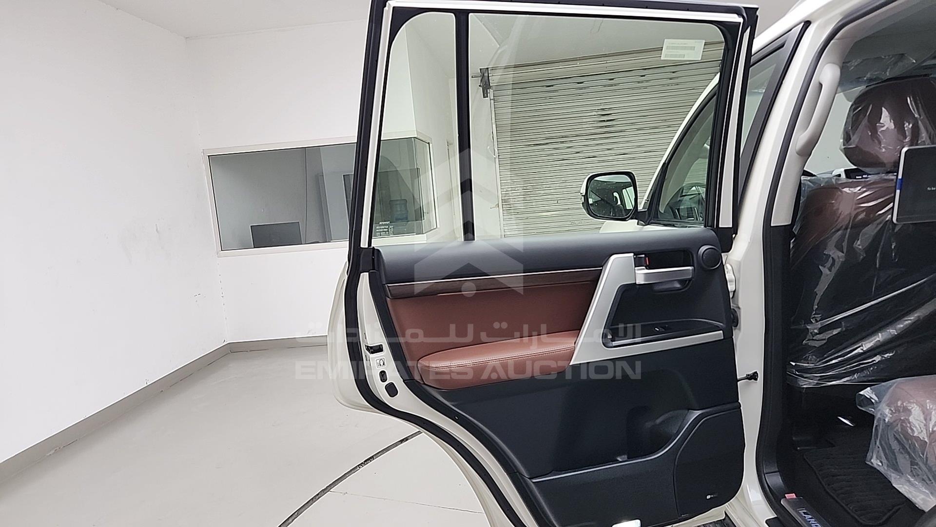 2020 TOYOTA LAND CRUISER VIN: JTMHY05J6L4088532