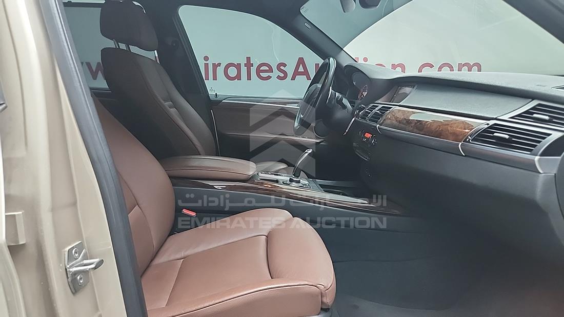 2013 BMW X5 — Front Right Passenger Seat View — Photo 26