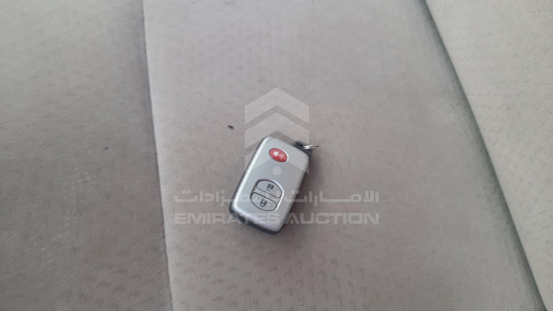 2011 TOYOTA LAND CRUISER VIN: JTMHU09J1B4042644