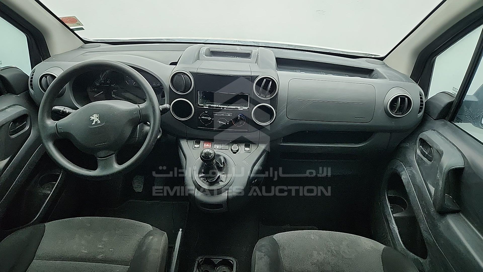 2018 PEUGEOT PARTNER VIN: VF37JNFUXJJ584167