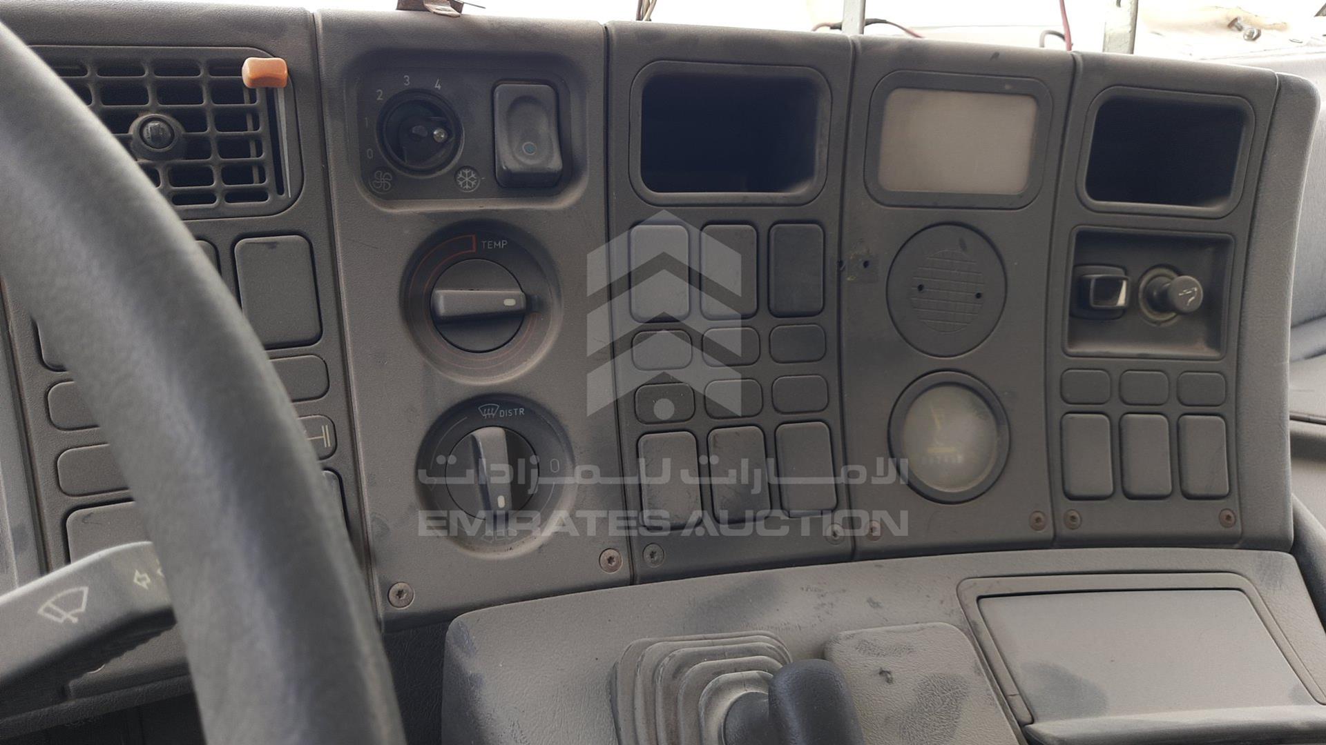 0 SCANIA --- VIN: YS2PE8X4Z01187137