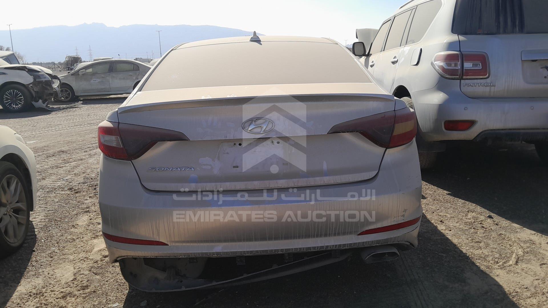 2015 HYUNDAI SONATA VIN: 5NPE24AF2FH001897