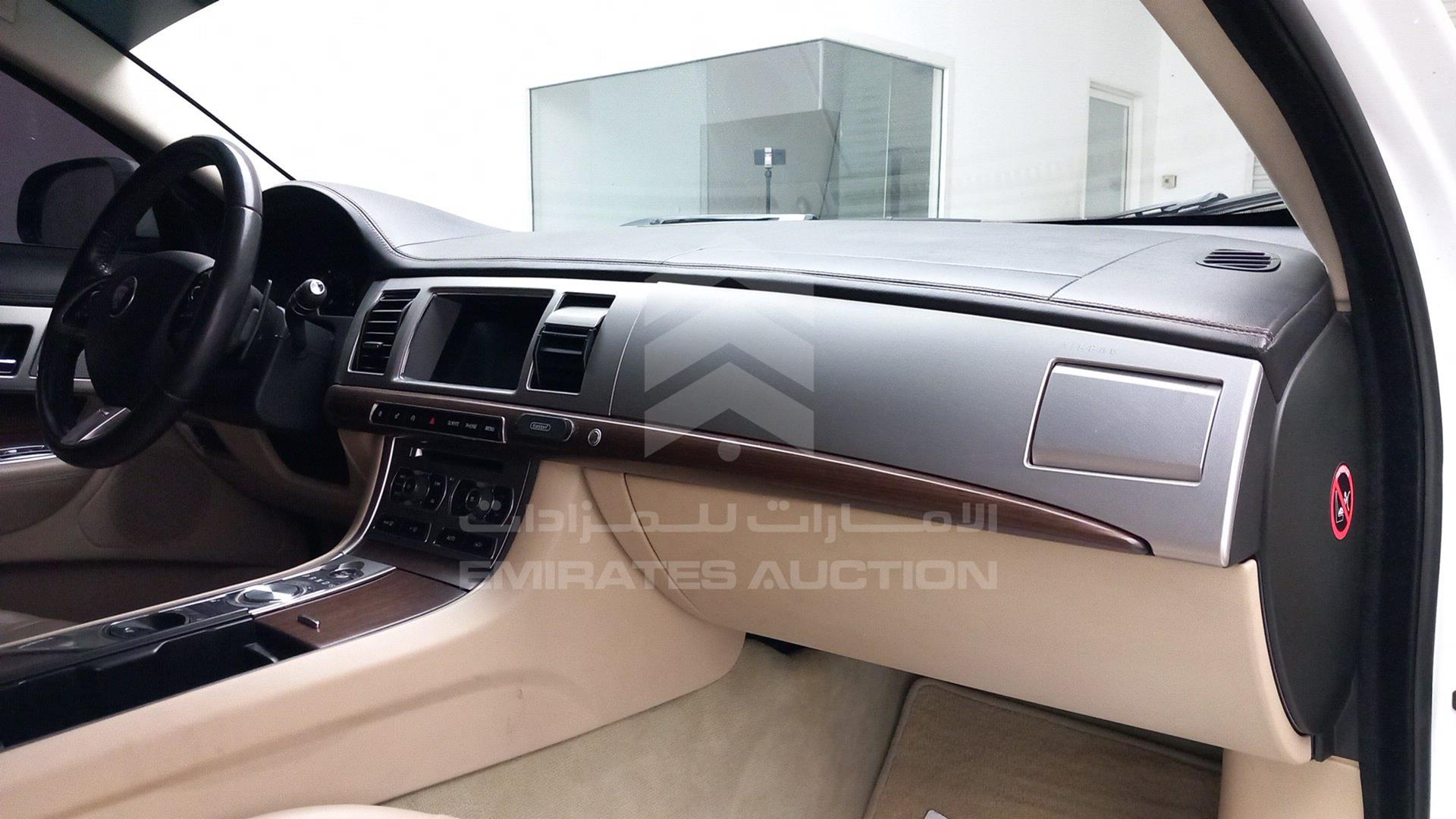 2015 JAGUAR XF VIN: SAJAA05AXF8U48907