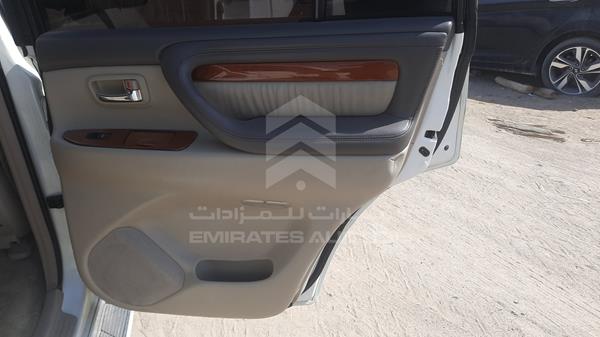 Lexus LX 470 2003 JTJHT00W533530026 Image 16